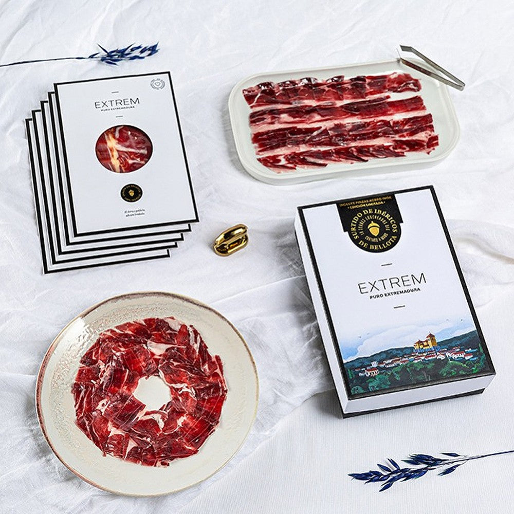 Illustrated box with 10 envelopes of 100% Iberian acorn-fed ham DO Extremadura of 80g