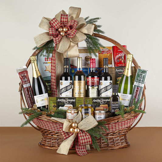 Panier de Noël avec assortiment de Noël et liqueurs