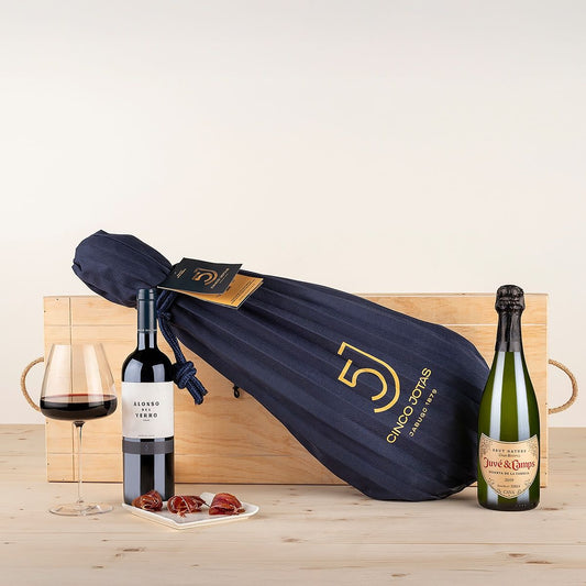 Christmas Bundle with 100% Iberian Bellota Ham from Cinco Jotas
